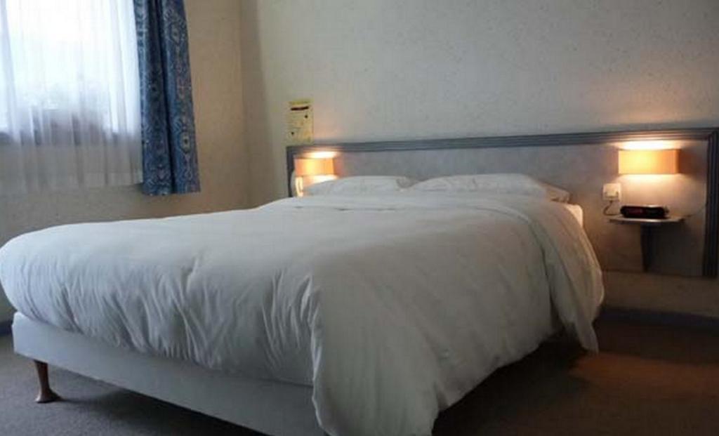 Hotel Le Chatelain Faulquemont Habitación foto